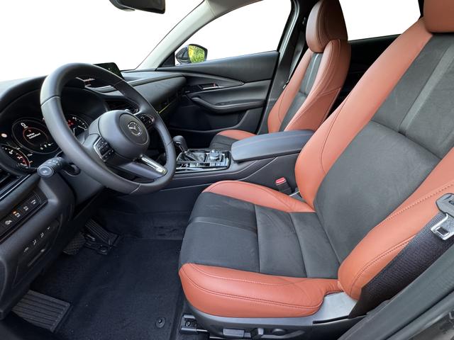 CX-30 Nagisa LEDER+BOSE+HUD+NAVI+SHZ+KAMERA+LED+18" 