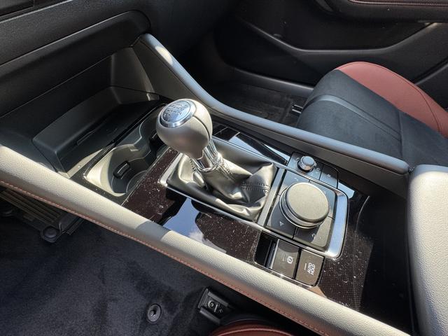 Beispielbilder, ggf. teilweise mit Sonderausstattung