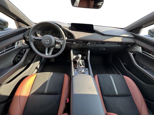 Beispielbilder, ggf. teilweise mit Sonderausstattung