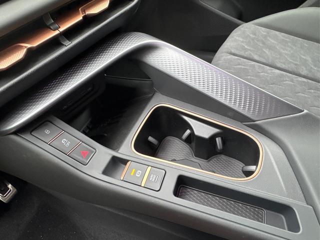 Cupra / Terramar / Grau / / / 4Drive SENNHEISER+MATRIX+MEMORY+KAM+LED+ACC+EL.HECKKL.