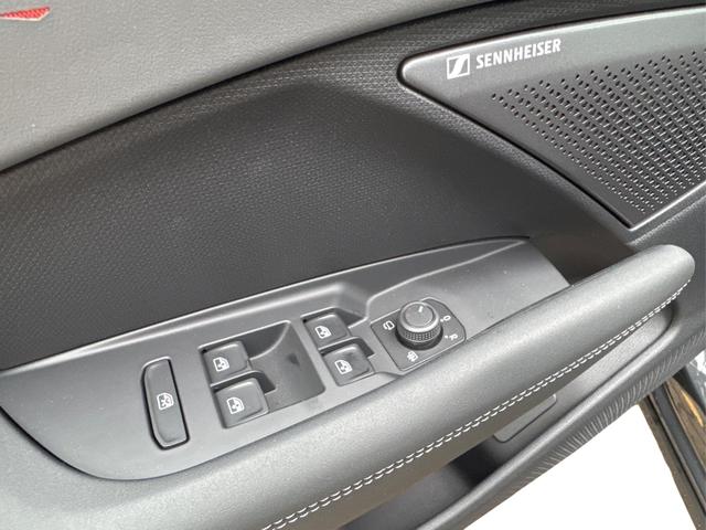 Cupra / Terramar / Grau / / / 4Drive SENNHEISER+MATRIX+MEMORY+KAM+LED+ACC+EL.HECKKL.