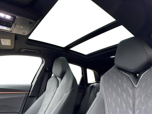 Cupra / Terramar / Schwarz / / / 4Drive PANO+NAVI+SENNHEISER+MATRIX+MEMORY+HUD+KAM+ACC+EL.HECKKL.