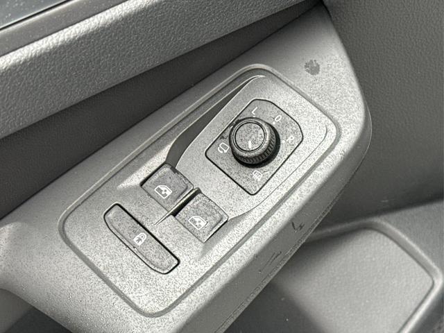 Volkswagen / Caddy / / / / AHK+LANE ASSIST+NAVI+CAM+SHZ+GJR+ACC