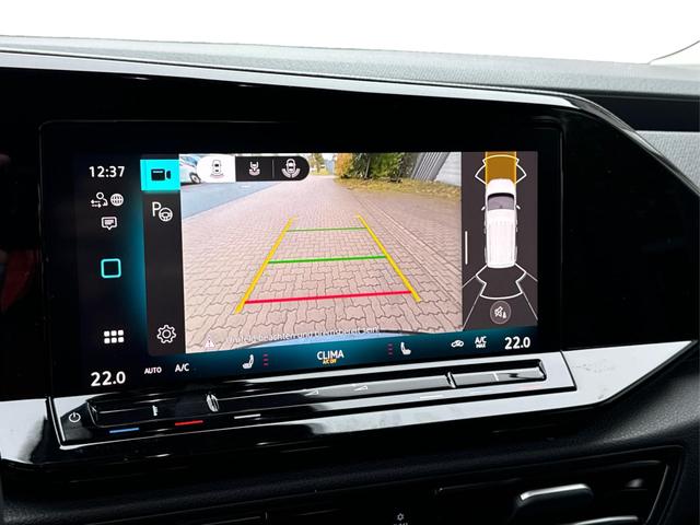 Volkswagen / Caddy / / / / 4x4+LANE ASSIST+NAVI+KAM+SHZ+KLIMA+AHK+ACC