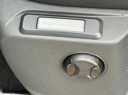 Volkswagen Caddy Style 4x4+LANE ASSIST+NAVI+KAM+SHZ+KLIMA+AHK+ACC 