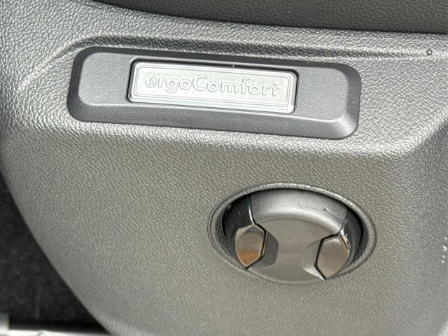 Volkswagen / Caddy / / / / 4x4+LANE ASSIST+NAVI+KAM+SHZ+KLIMA+AHK+ACC