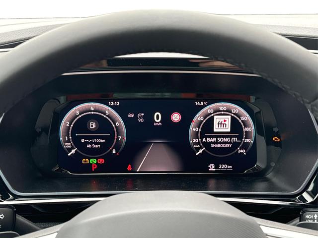 Volkswagen / Caddy Maxi / Grau / / / Caddy Maxi LANE ASSIST+NAVI+CAM+KLIMA+ACC+SHZ+GJR