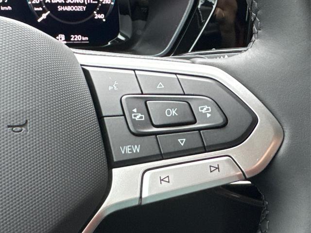 Volkswagen / Caddy Maxi / Grau / / / Caddy Maxi LANE ASSIST+NAVI+CAM+KLIMA+ACC+SHZ+GJR