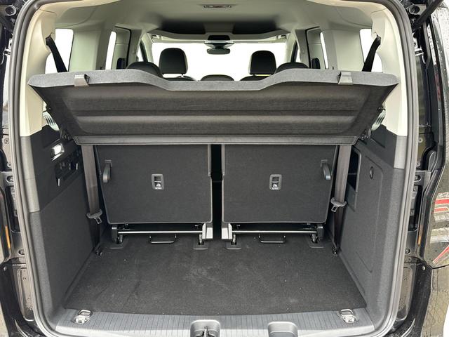 Volkswagen / Caddy Maxi / / / / Caddy Maxi AHK+LANE ASSIST+NAVI+KAM+ACC+SHZ