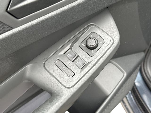Volkswagen / Caddy Maxi / Blau / / / Caddy Maxi 4x4 KAM+SHZ+KÜCHE+ACC+GJR