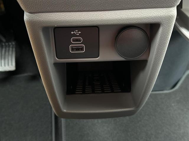Volkswagen / T7 Caravelle / / / / KR 9-SITZE+KAMERA+PDC+LED+GJR+KLIMA