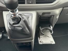 Volkswagen T7 Caravelle Basis KR 9-SITZE+KAMERA+PDC+LED+GJR+KLIMA 