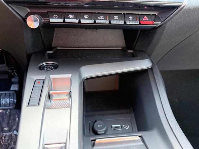 Peugeot 308 Allure SHZ+KAMERA+NAVI+KEYLESS+ACC+17 LM 