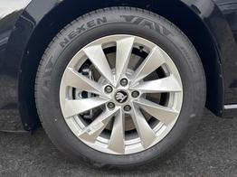 Skoda Superb Combi Selection AHK+NAVI+KAM+EL.HECKKL.+KESSY 