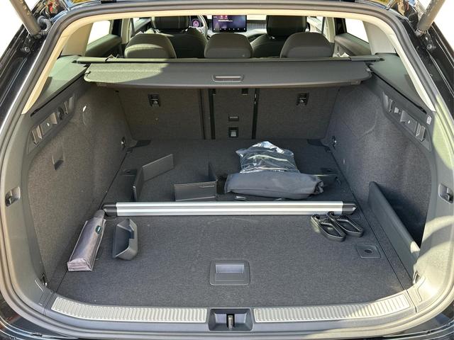 Skoda / Superb Combi / / / / 4WD+AHK+NAVI+KAM+EL.HECKKL.+KESSY