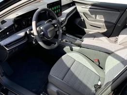 Skoda Superb Combi Selection AHK+NAVI+KAM+EL.HECKKL.+KESSY 