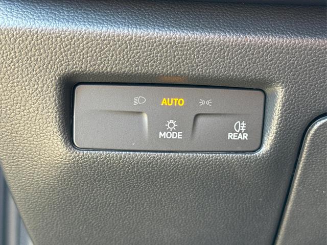 Skoda / Superb Combi / / / / 4WD+AHK+NAVI+KAM+EL.HECKKL.+KESSY