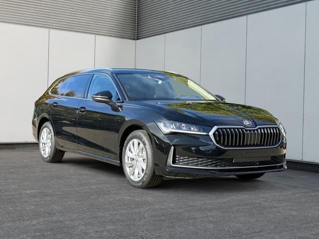 Skoda / Superb Combi / / / / 4WD+AHK+NAVI+KAM+EL.HECKKL.+KESSY