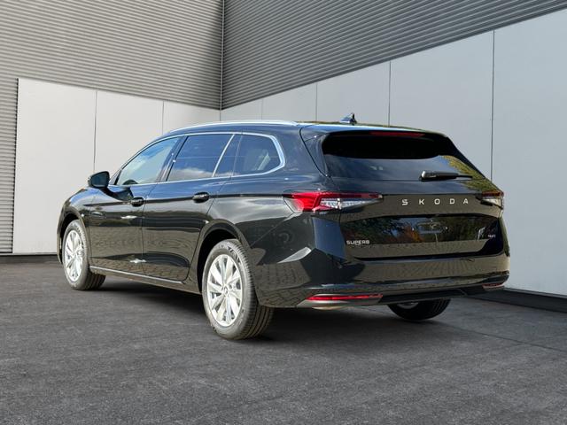 Skoda / Superb Combi / / / / 4WD+AHK+NAVI+KAM+EL.HECKKL.+KESSY