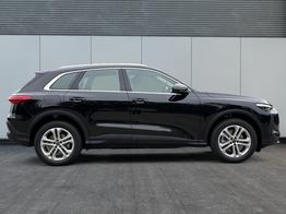 Audi Q5 Basis quattro+AHK+ACC+RFK+19"ALU+NAVI 