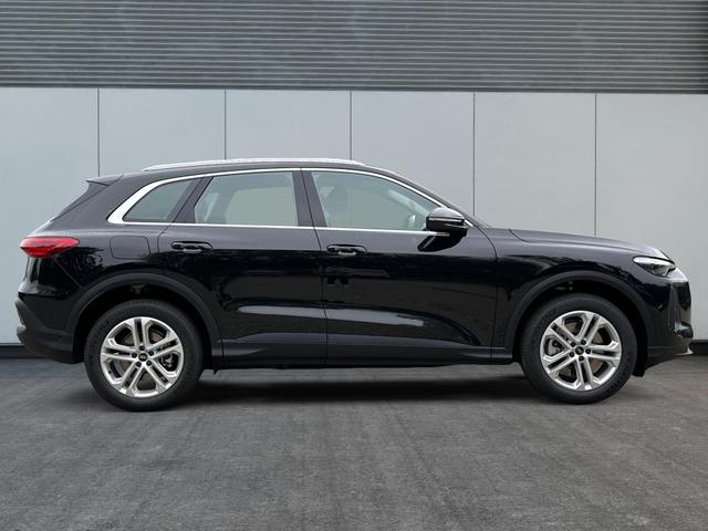 Audi / Q5 / Schwarz / / / QUATTRO+ NAVI+ LED+ SHZ+ PDC