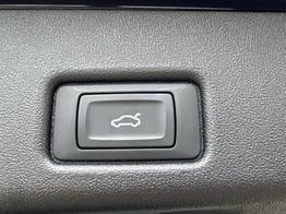 Audi Q5 Basis quattro+AHK+ACC+RFK+19"ALU+NAVI 