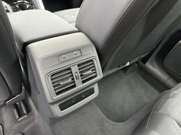 Audi Q5 Basis quattro+AHK+ACC+RFK+19"ALU+NAVI 