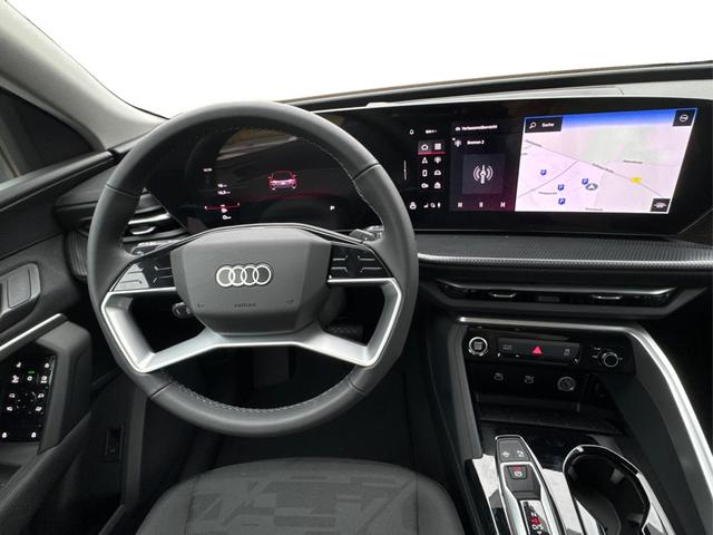 Audi / Q5 / Schwarz / / / QUATTRO+ NAVI+ LED+ SHZ+ PDC