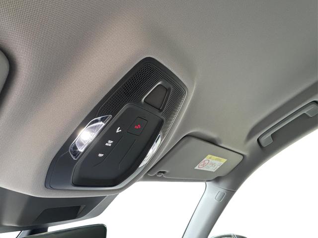 Audi / Q5 / Schwarz / / / QUATTRO+ NAVI+ LED+ SHZ+ PDC