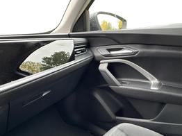 Audi Q5 Basis quattro+AHK+ACC+RFK+19"ALU+NAVI 