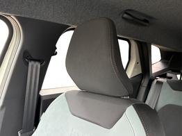 Dacia Duster Extreme 4x4+KAMERA+PDC+KLIMA+SHZ+BLIS 