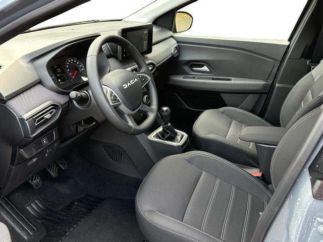 Dacia / Sandero / / / / KAMERA+SHZ+PDC+DAB+KLIMA