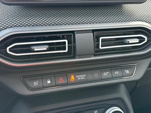 Dacia / Sandero / / / / KAMERA+SHZ+PDC+DAB+KLIMA