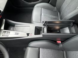 Peugeot 308 Allure SHZ+KAMERA+NAVI+KEYLESS+ACC+17 LM 