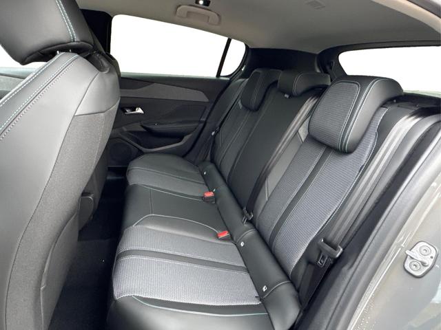 Peugeot / 308 / Grau / / / SHZ+KAMERA+NAVI+KEYLESS+ACC+17 LM