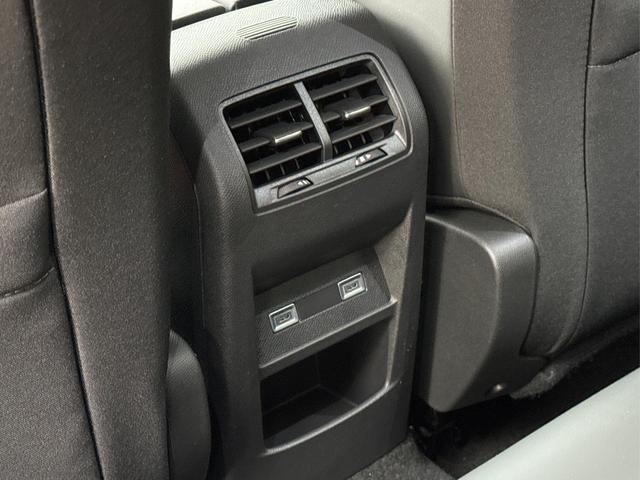 Peugeot / 308 / Grau / / / SHZ+KAMERA+NAVI+KEYLESS+ACC+17 LM
