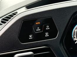 Volkswagen Caddy LIFE AHK+ACC+KAMERA+SHZ+KLIMA+16" ALU 