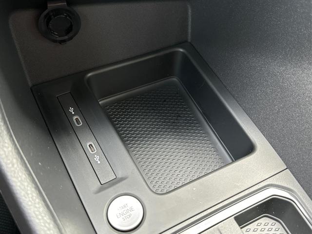 Volkswagen / Caddy / / / / 