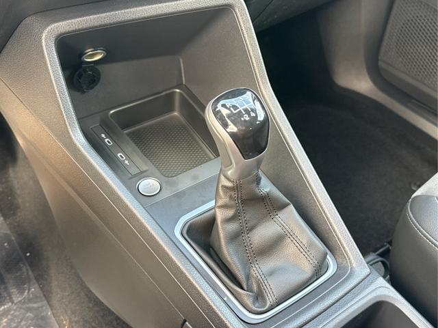 Volkswagen / Caddy Maxi / Blau / / / Caddy Maxi 4x4+AHK+LANE ASSIST+NAVI+KAM+ACC+SHZ