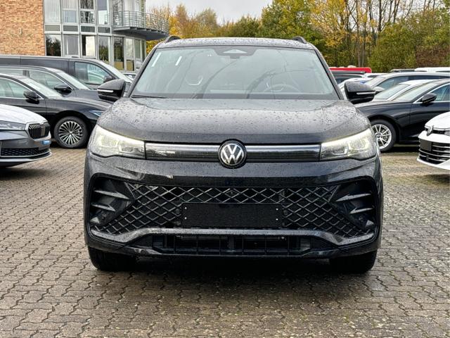 Volkswagen Tiguan - R-Line People PLUG-IN+PANO+AHK+HD MATRIX+NAVI+BLACK STYLE+20" LM+ACC