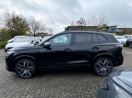 Volkswagen Tiguan R-Line People PLUG-IN+PANO+AHK+HD MATRIX+NAVI+BLACK STYLE+20" LM+ACC 