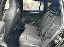 Volkswagen Tiguan R-Line People PLUG-IN+PANO+AHK+HD MATRIX+NAVI+BLACK STYLE+20" LM+ACC 