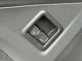 Volkswagen Tiguan R-Line People PLUG-IN+PANO+AHK+HD MATRIX+NAVI+BLACK STYLE+20" LM+ACC 