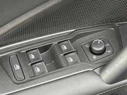 Volkswagen Tiguan R-Line People PLUG-IN+PANO+AHK+HD MATRIX+NAVI+BLACK STYLE+20" LM+ACC 