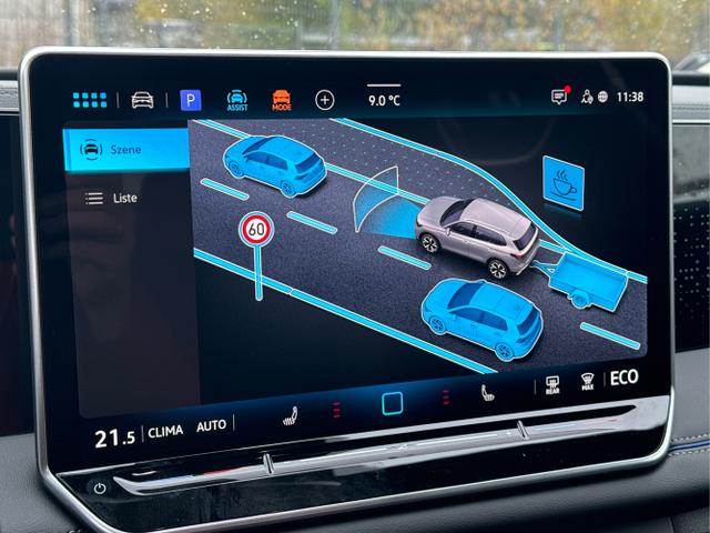 Volkswagen / Tiguan / Schwarz / / / PANO+HD MATRIX+AHK+NAVI+BLACK STYLE+20 LM+ACC