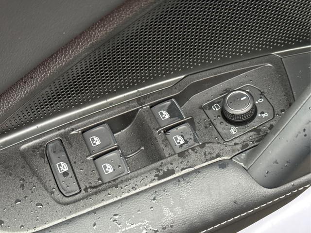 Volkswagen / Tiguan / / / / 