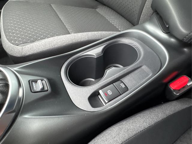 Nissan / Juke / / / / NAVI+KAMERA+SHZ+VOLL-LED+PDC