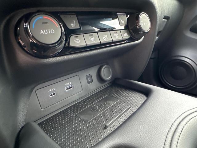 Nissan / Juke / / / / NAVI+KAMERA+SHZ+VOLL-LED+PDC