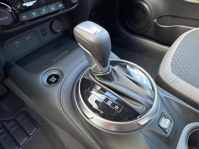 Nissan / Juke / / / / NAVI+KAMERA+SHZ+VOLL-LED+PDC