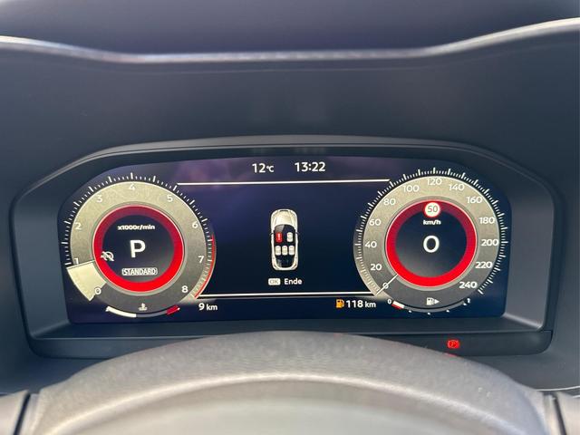 Nissan / Juke / / / / NAVI+KAMERA+SHZ+VOLL-LED+PDC